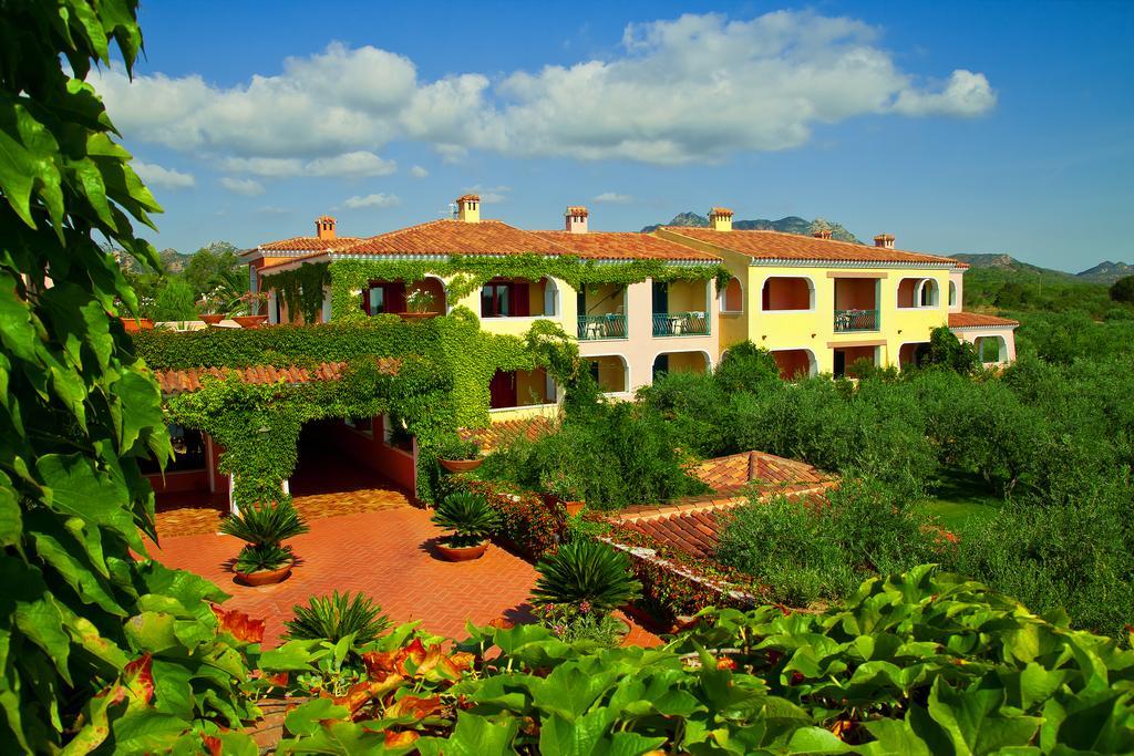 I Giardini Di Cala Ginepro Hotel Resort กาลา ลีเบรอตโต ภายนอก รูปภาพ